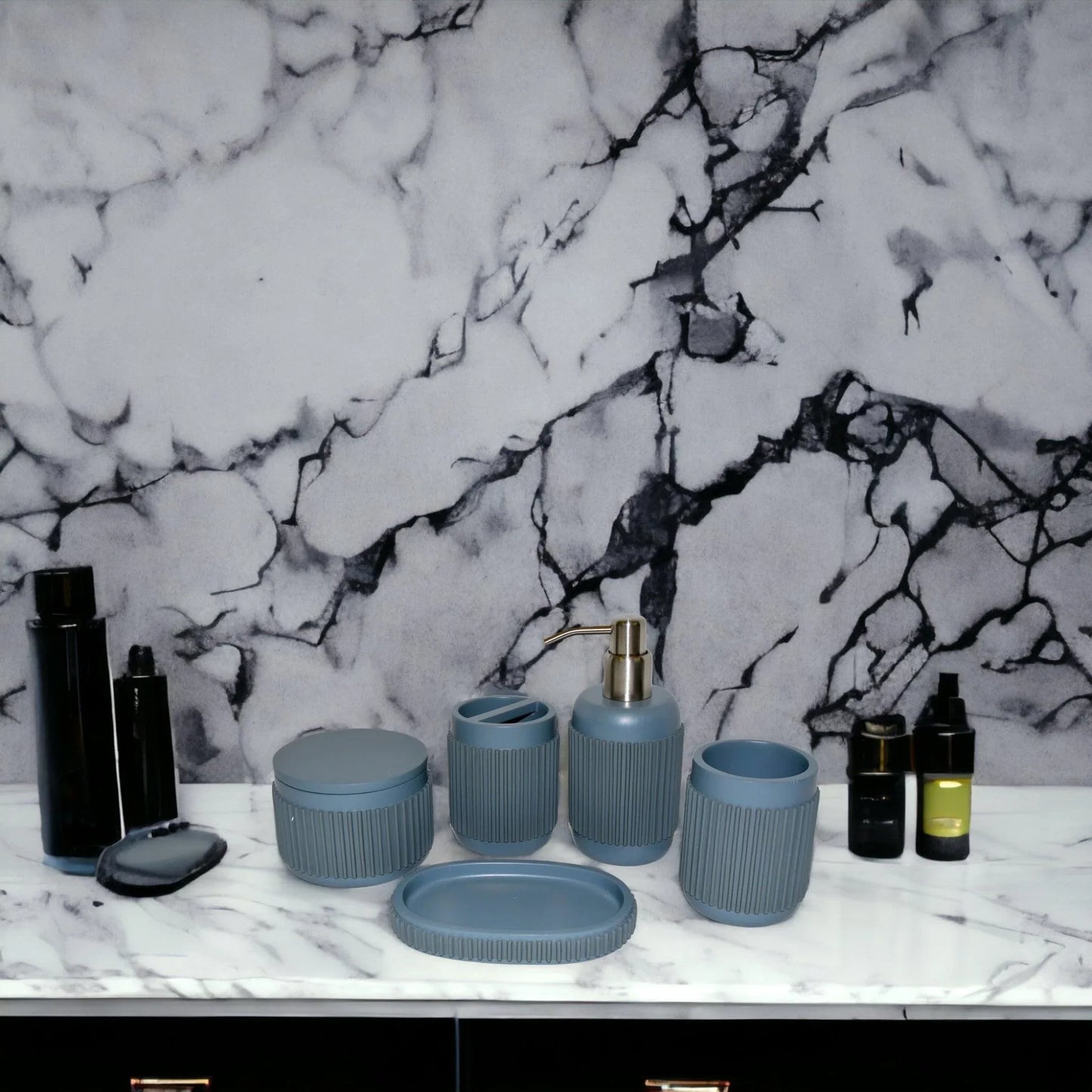 Bathroom Accessory Set of Grey Ribbed Design - Nature Home Decor