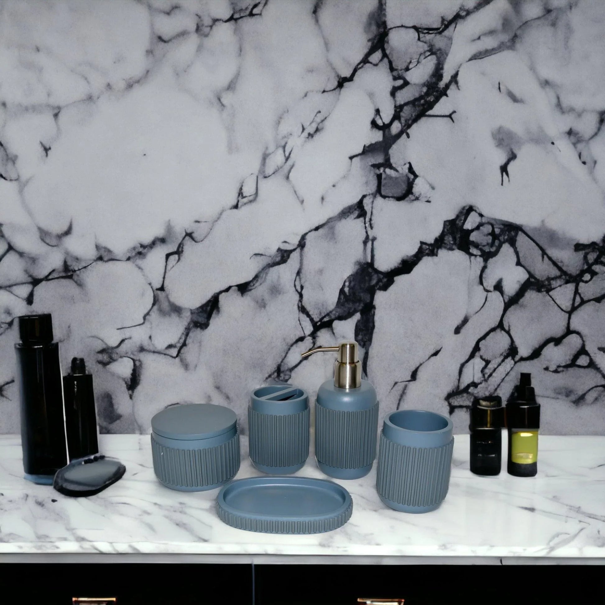 Bathroom Accessory Set of Grey Ribbed Design - Nature Home Decor