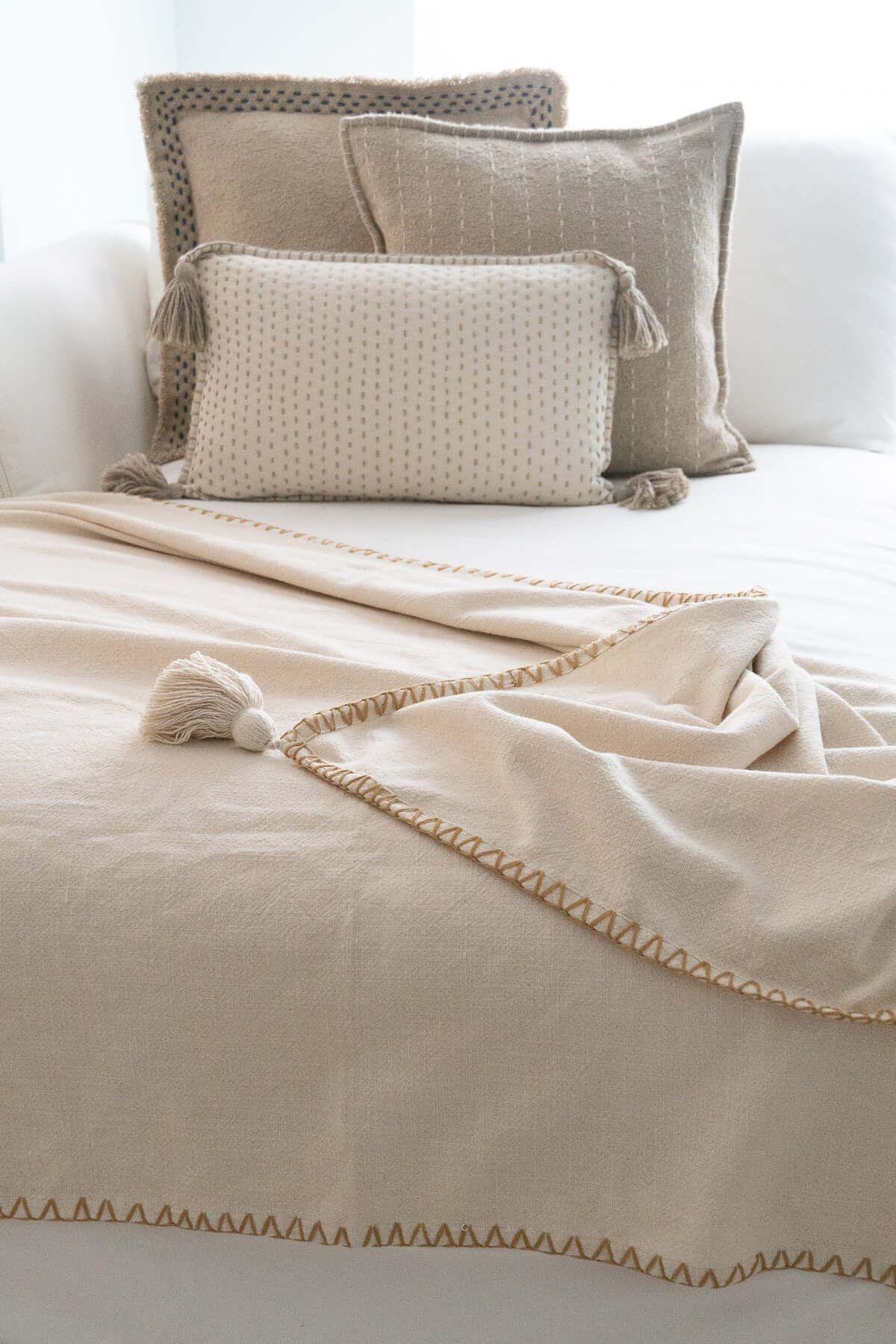 Blanket Stitch Throw with Tassels - Nature Home Decor