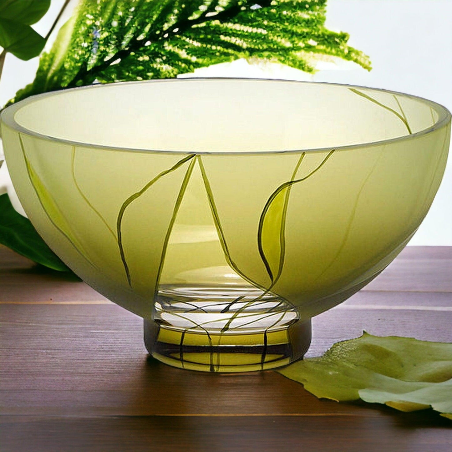 Evergreen Crystal Glass 7-inch Decorative Fruit Bowl - Nature Home Decor
