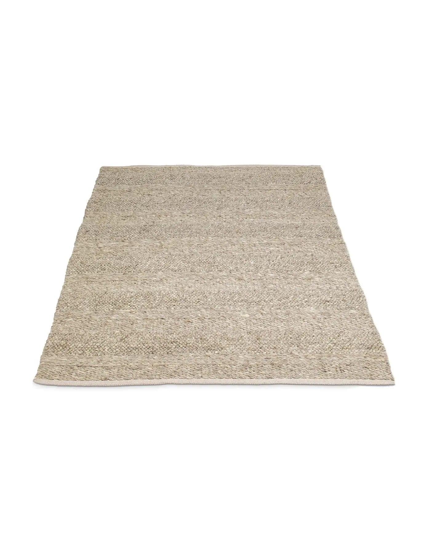 Hand-woven Textured Rug - Nature Home Decor